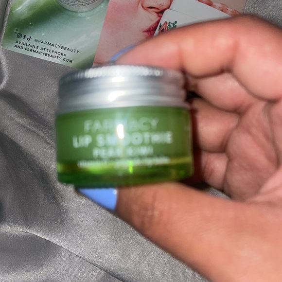 Farmacy Lip Smoothie Peptide Lip Balm kiwi bundle - Picture 4 of 11